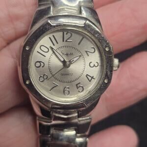 Vintage Sheffield Women's Watch Silver Tone Band Needa Battery